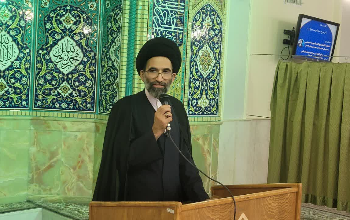 برگزاری بیست ششمین جلسه تفسیر سوره مبارکه بقره توسط امام جمعه کاشان مسجد دانشگاه.