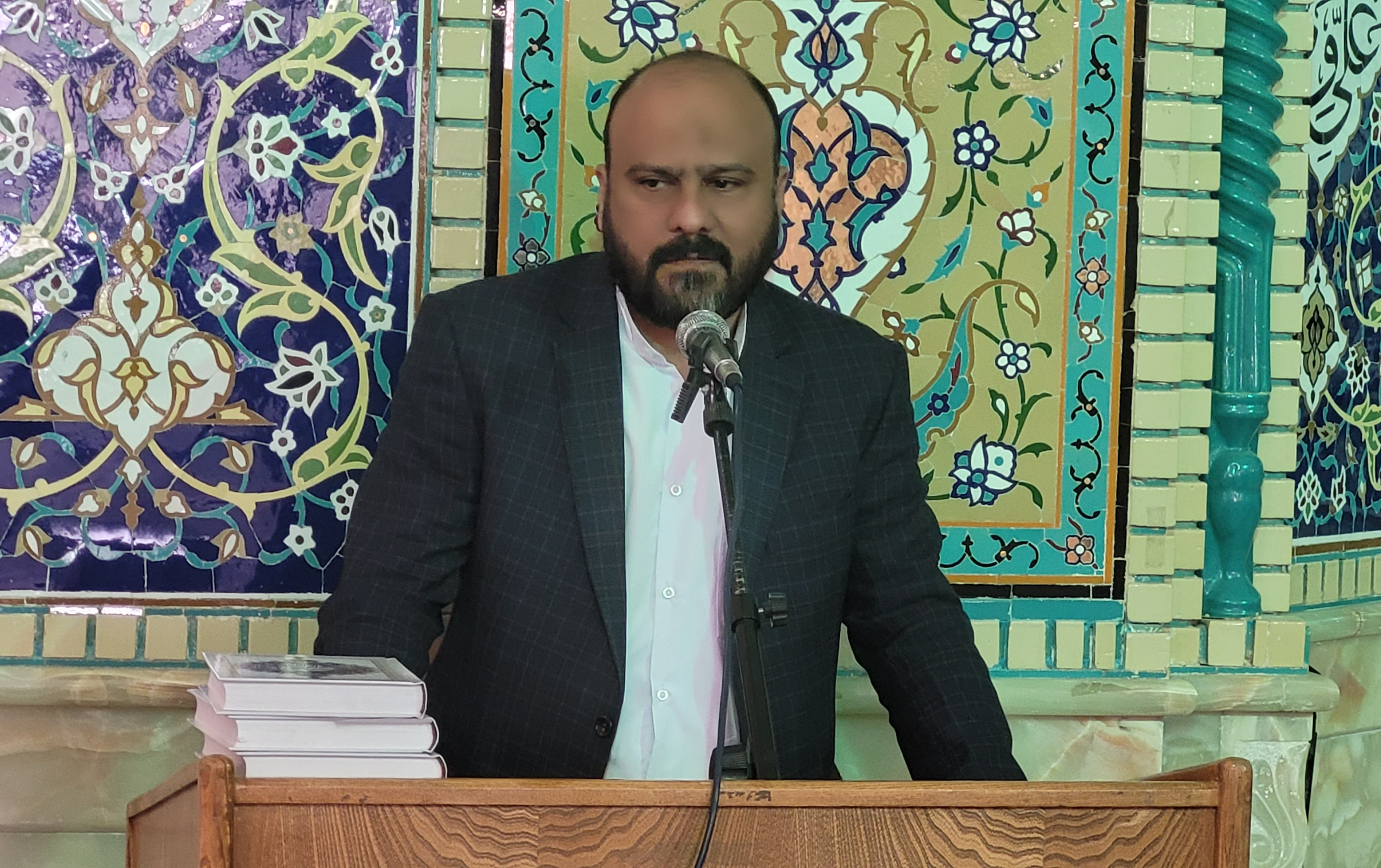 سخنرانی آقای پوران مسجد دانشگاه کاشان بیان حرف دلهای مولا علی علیه السلام محوریت نهج البلاغه