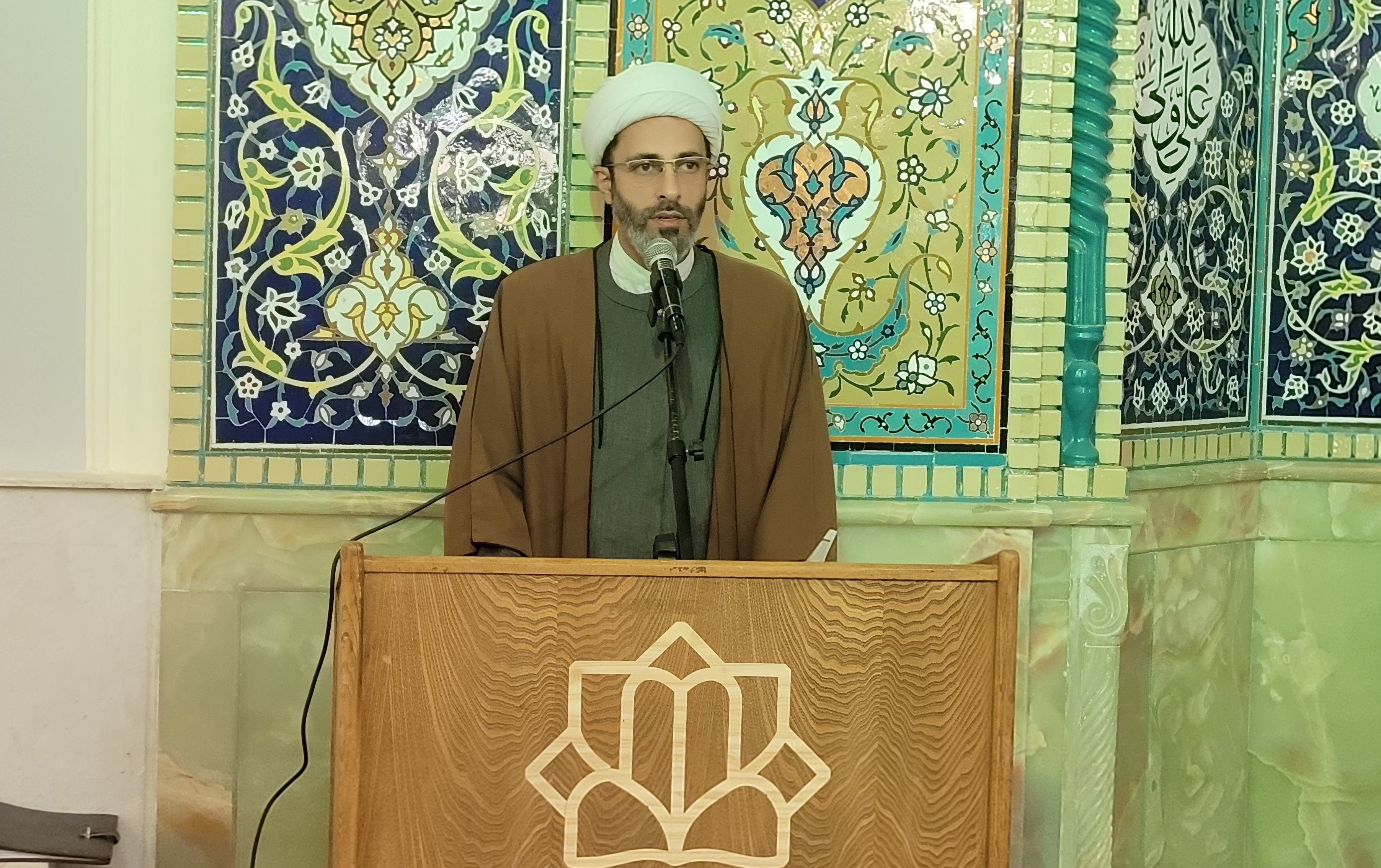 مراسم معنوی دوشنبه های قرآنی مسجد دانشگاه کاشان برگزار شد.