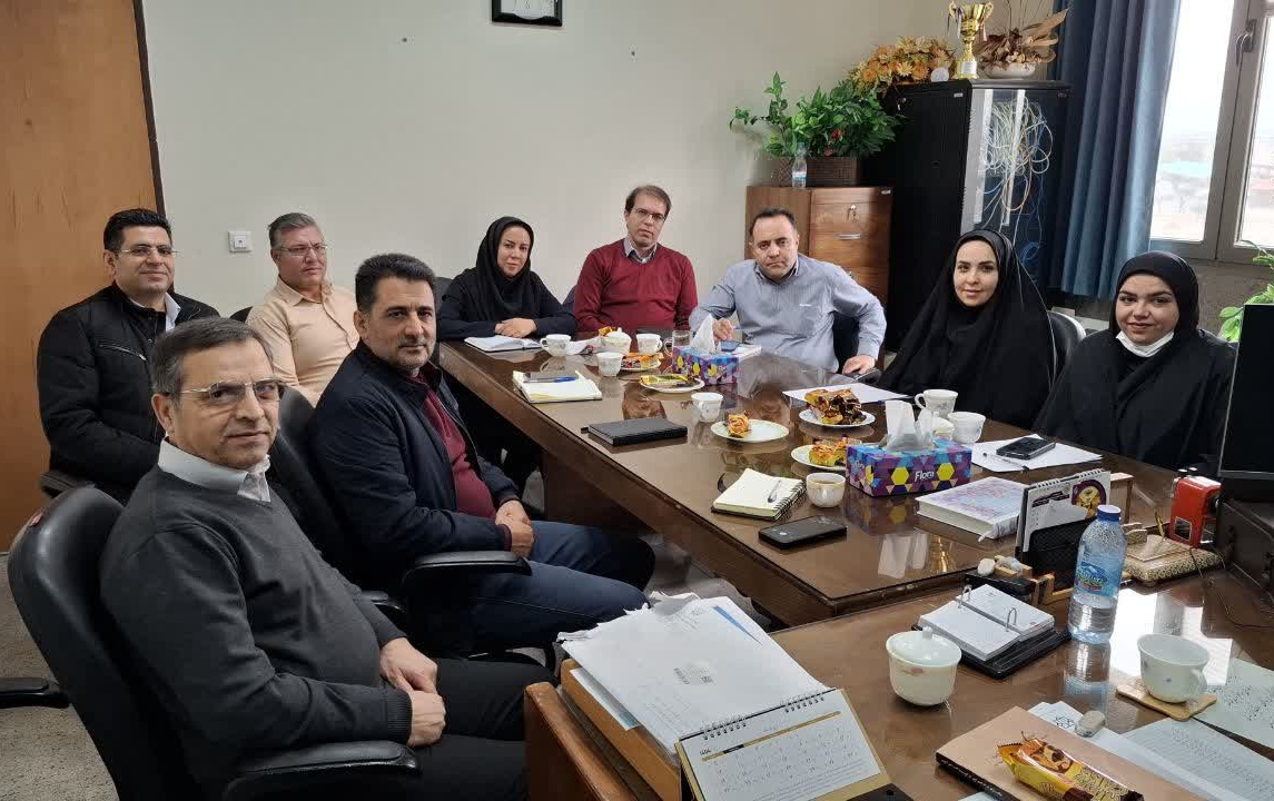 برگزاری جلسه مشترک شورای دانشکده منابع طبیعی علوم زمین گروه کارآفرینی دانشگاه مورخ 1404/10/01