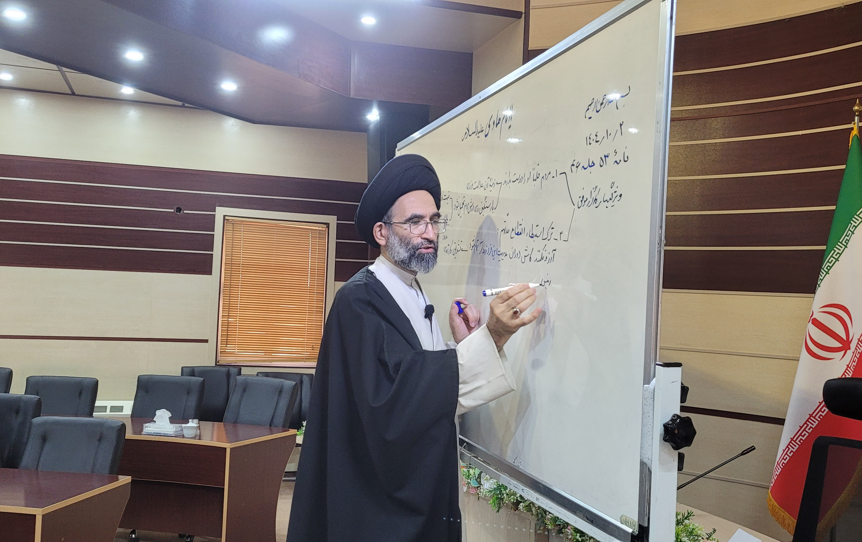 برگزاری چهل ششمین جلسه تفسیر نامه ۵۳ نهج البلاغه توسط نماینده محترم ولی فقیه دانشگاه کاشان