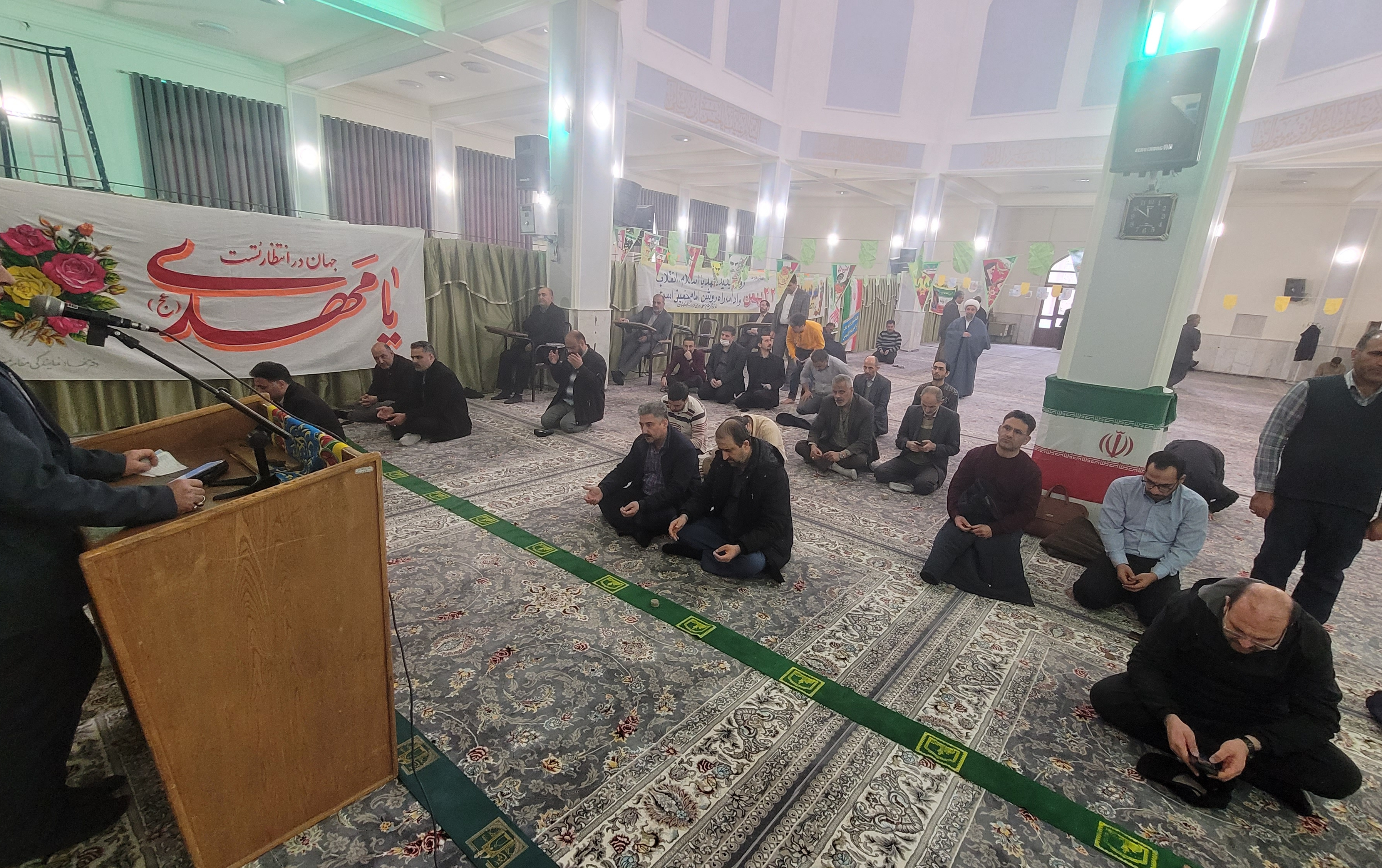 مدیحه سرایی حاج احمد خندان مسجد دانشگاه کاشان ،به مناسبت ولادت سعادتحضرت مهدی (عج)،