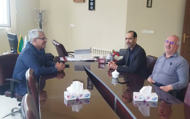 دیدار رئیس پژوهشکده اسانس دانشگاه کاشان رئیس اداره جهاد کشاورزی کاشان