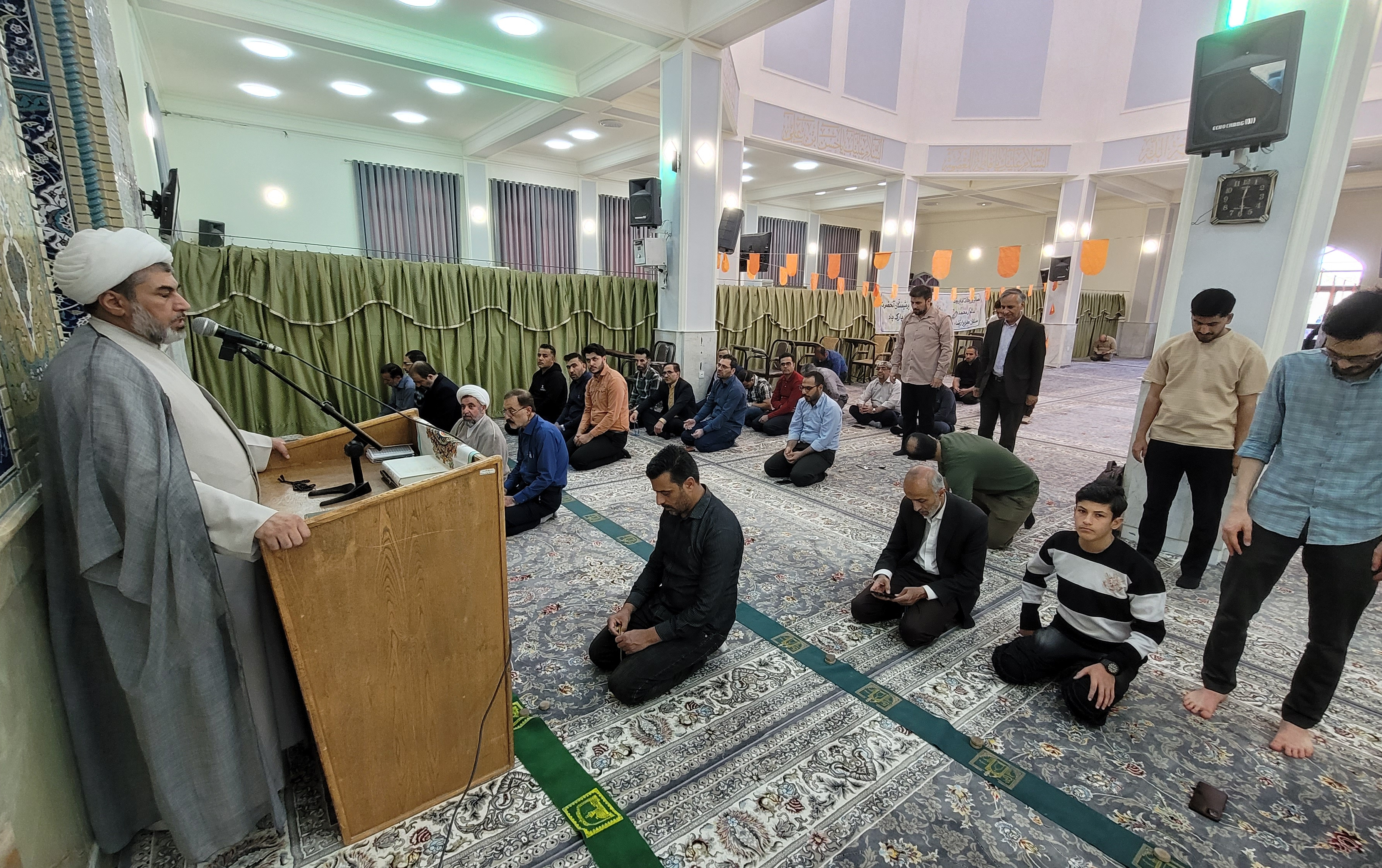 سخنرانی مسئول نهاد رهبری تبریک روز میلاد باسعادت هشتمین اختر تابناک آسمان امامت ولایت حضرت ثامن الحجج علی ابن موسی الرضا علیه اسلام مسجد دانشگاه کاشان.در مسجد دانشگاه کاشان