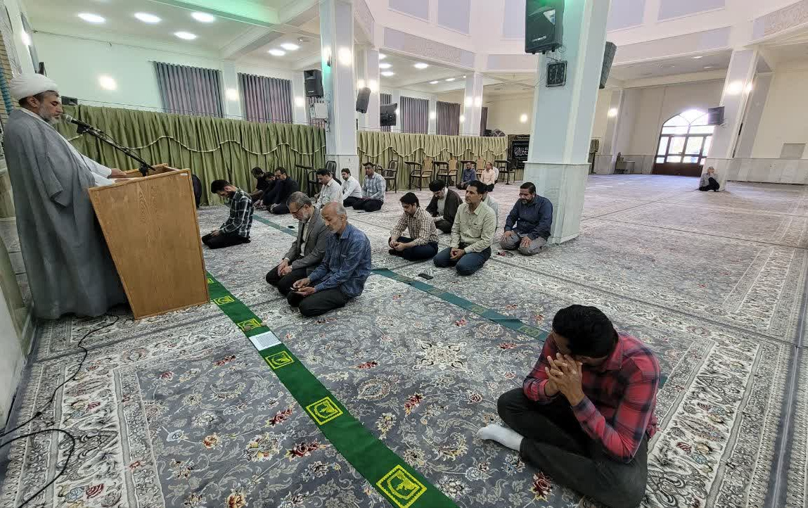 برگزاری مراسم عزاداری مناسبت ۲۳ ذی القعده سالروز شهادت امام رضا علیه السلام سخنرانی مسئول نهاد رهبری مسجد دانشگاه کاشان