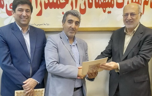 اولین جلسه عمومی دانشکده فیزیک ریاست محترم دانشگاه سال 1405