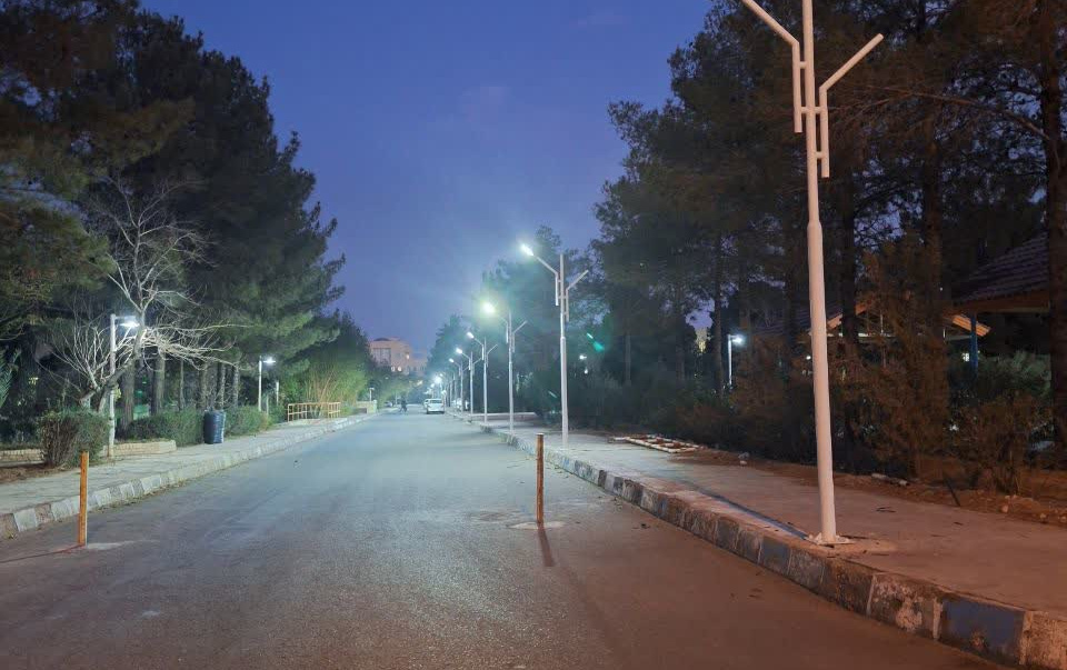 تکمیل کابل کشی نصب ۵۰ درصد روشنایی خیابان مابین دانشکده اسلامی علوم