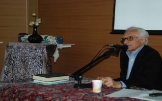 پیشکسوت فرش ایران: فرش کاشان سرشار مباحث زیبایی شناسی است(۲۱-۲-۹۲)