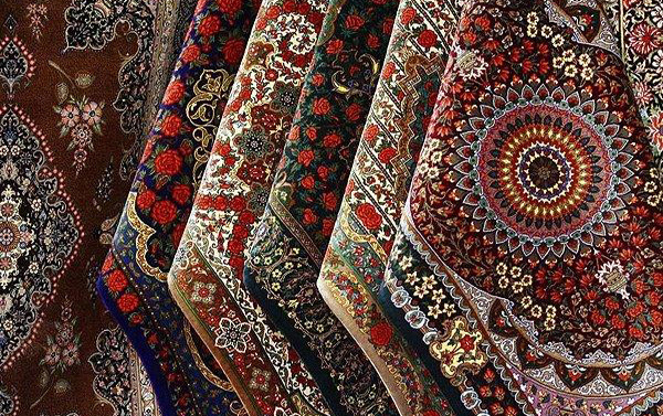 ارتقا سطح آگاهی مردم حوزه فرش موجب رونق این صنعت کهن می شود