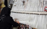 تولید 675 متر مربع فرش دستباف توسط مددجویان بافنده سمنانی