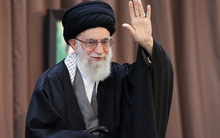 حضور سخنرانی رهبرمعظم انقلاب حرم مطهر رضوی