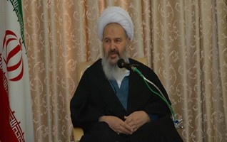 امام جمعه کاشان: معرفت شناسی عامل پیشرفت دانشگاه هاست