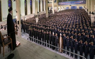 رهبر معظم انقلاب اسلامی دیدار فرماندهان کارکنان نیروی هوایی ارتش پدافند هوایی: