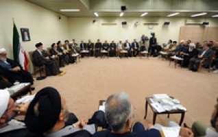 رهبر معظم انقلاب اسلامی دیدار اعضای ستاد کنگره گرامیداشت شهدای پیشمرگان مسلمان کُرد: