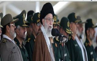 رهبر معظم انقلاب اسلامی دانشگاه افسری امام حسین(ع):