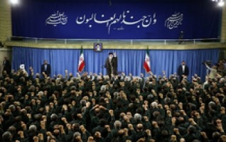 رهبر معظم انقلاب اسلامی دیدار هزاران نفر فرماندهان سپاه پاسداران