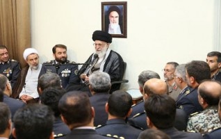 رهبر معظم انقلاب اسلامی دیدار فرماندهان قرارگاه پدافند هوایی خاتم الانبیا(ص):