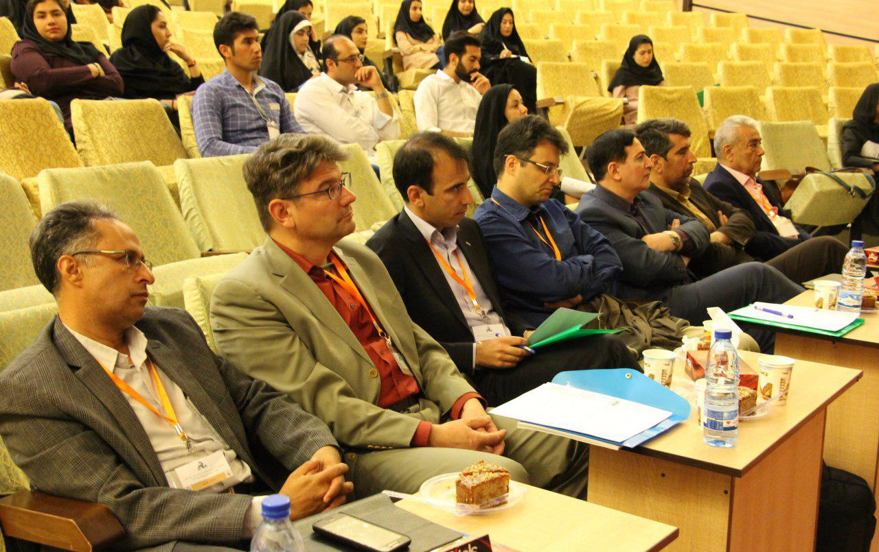 plaster-molding seminar on iranian architecture (islamic era) held at university of kashan