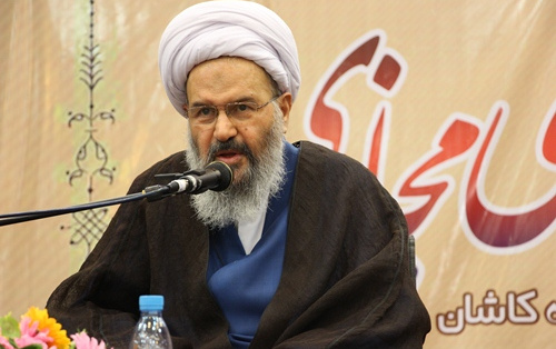 آیت الله نمازی: نماز کلید غلبه بر دشواری هاست