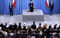 رهبر معظم انقلاب اسلامی دیدار هزاران نفر مردم قم:
