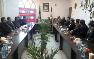 نشست هم اندیشی اساتید حاشیه گردش یک روزه علمی فرهنگی دانشگاه برگزار شد.