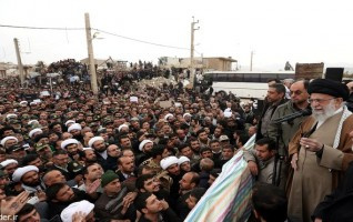 رهبر معظم انقلاب اسلامی بازدید مناطق زلزله‌زده سرپل ذهاب: