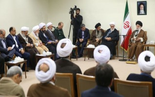 رهبر معظم انقلاب اسلامی دیدار دست‌اندرکاران کنگره ۱۲ هزار شهید استان آذربایجان‌غربی: