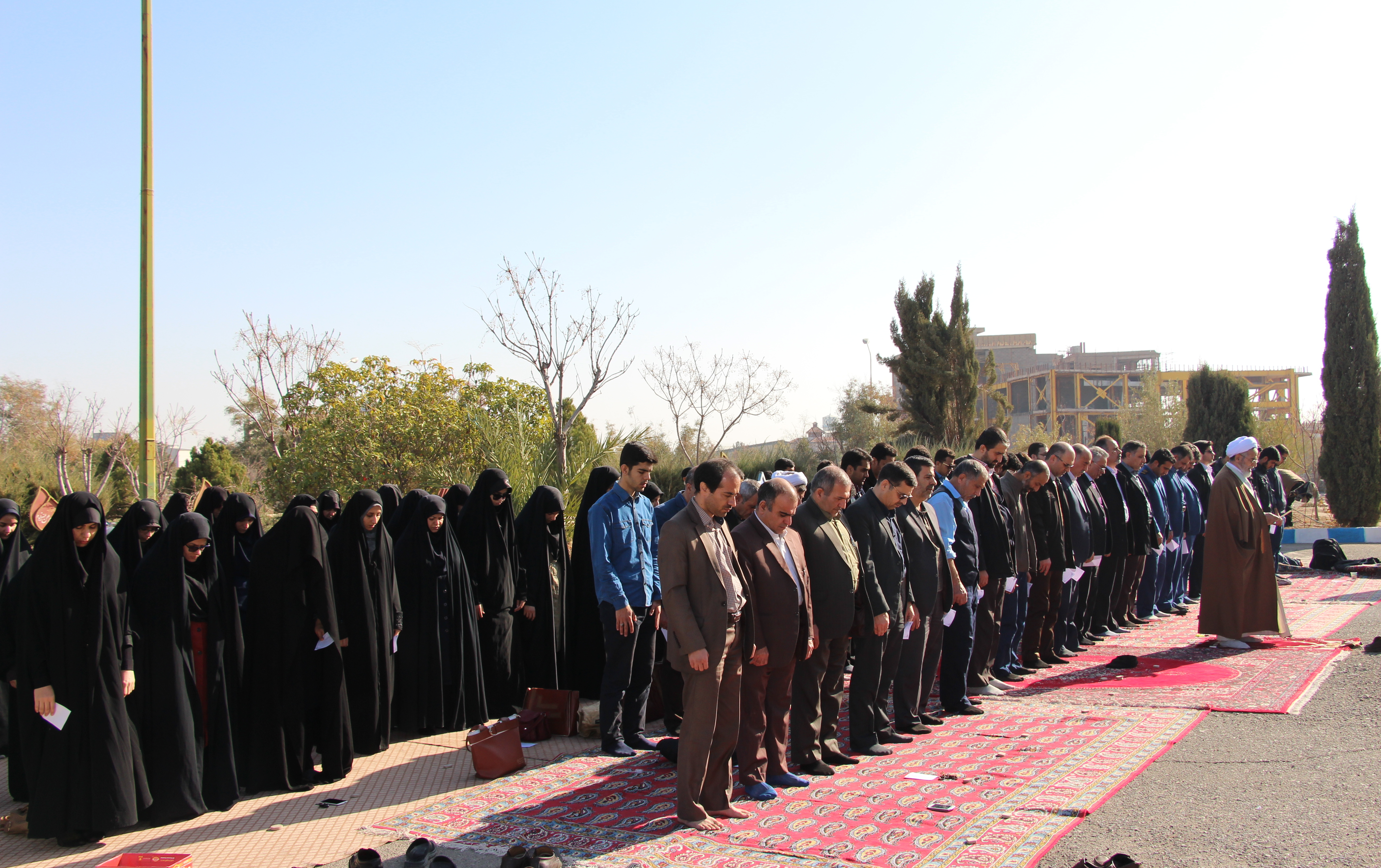 گزارش تصویری اقامه نماز باران دانشگاه کاشان