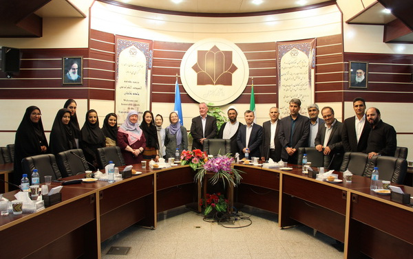 university of kashan, university of giessen students professors hold a discussion session