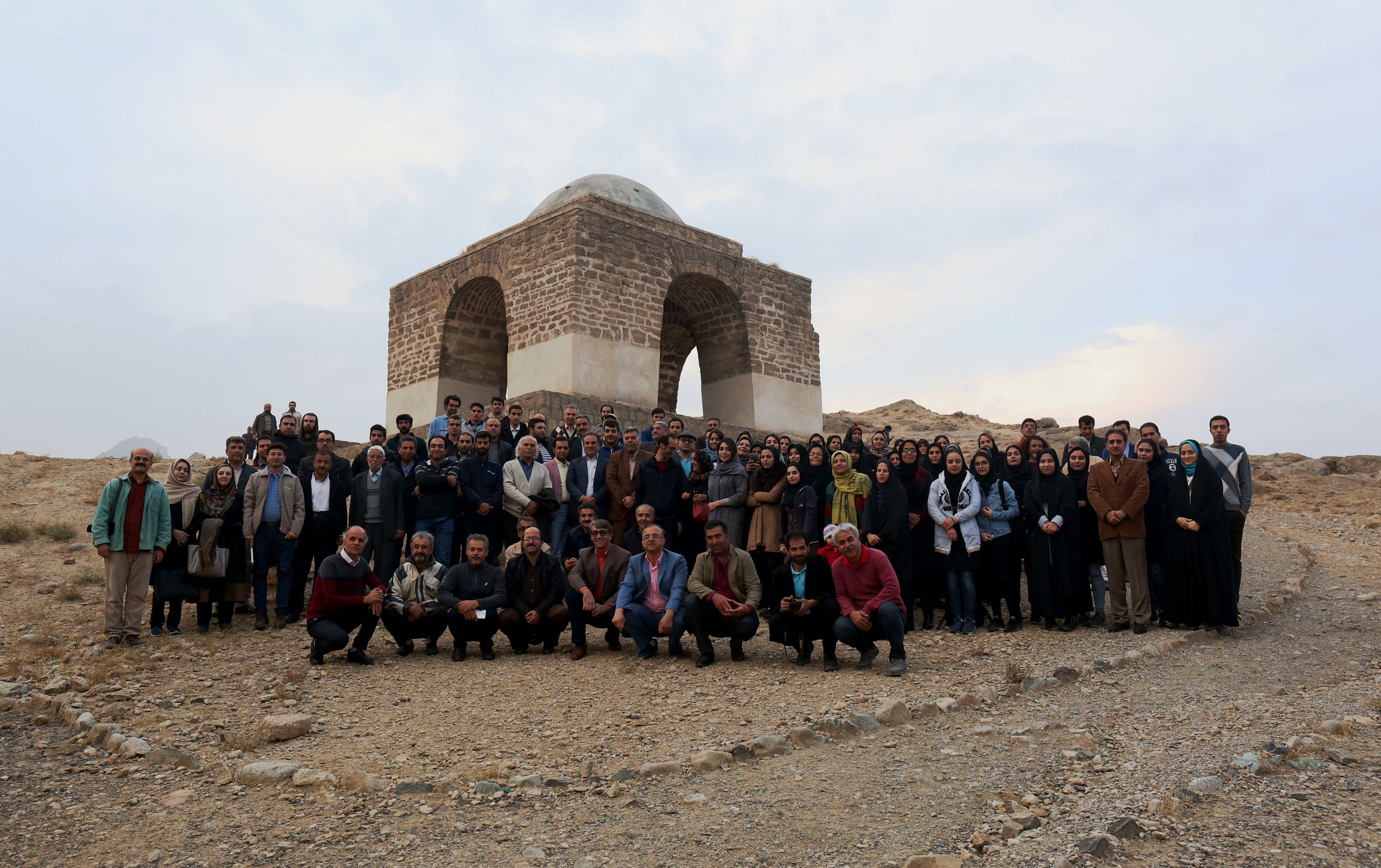 گزارش یک عصرانه فرهنگی نیاسر ؛ هم‌پیمان زیر سایه چنار هزارساله، هم قسم برای حفاظت یادگار اردشیر