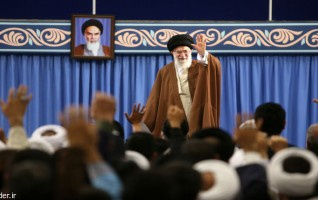 رهبر معظم انقلاب اسلامی دیدار شرکت کنندگان کنگره «نقش شیعه پیدایش وگسترش علوم اسلامی»: