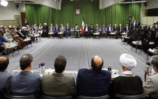 رهبر معظم انقلاب اسلامی دیدار جمعی شاعران استادان زبان ادب پارسی: