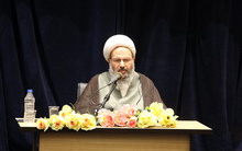 امام جمعه کاشان: اساتید دانشگاه باید پیام انقلاب اسلامی برای جوانان تبیین کنند