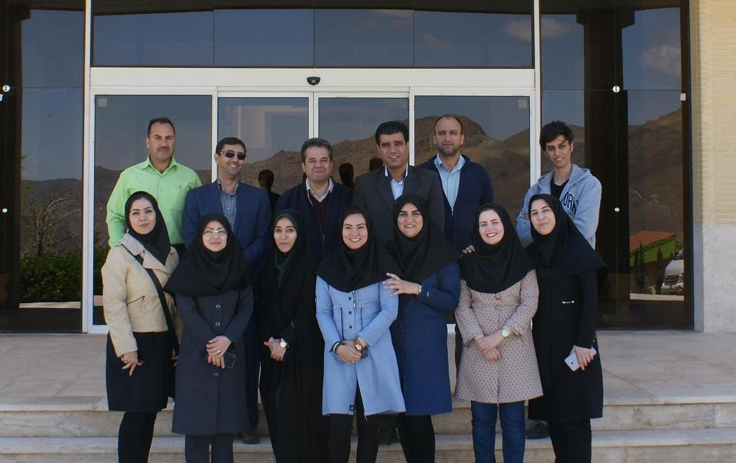 گزارش تصویری بازدید دانشجویان رشته گیاهان دارویی دانشگاه صنعتی اصفهان پژوهشکده