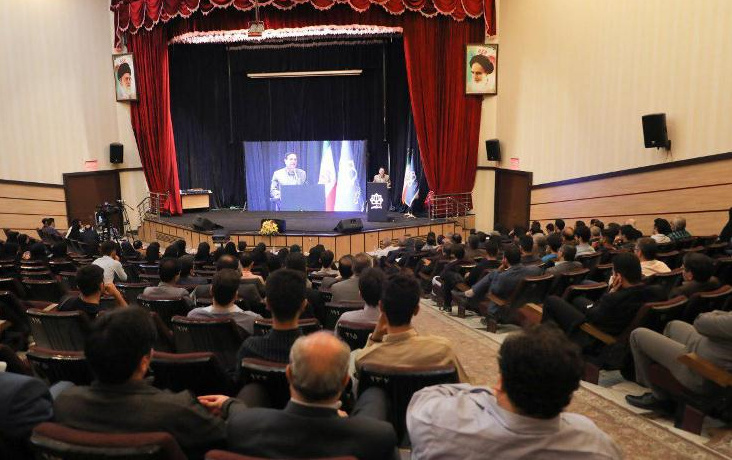 رئیس دانشگاه کاشان: استادان نقش آفرینان توسعه جامعه هستند