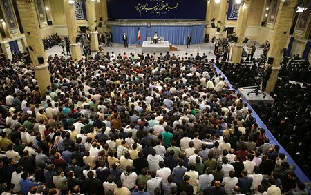 رهبر معظم انقلاب اسلامی دیدار هزاران نفر دانشجویان بیان کردند؛ الزامات راههای ورود نسل جوان حزب‌اللهی مدیریت کشور