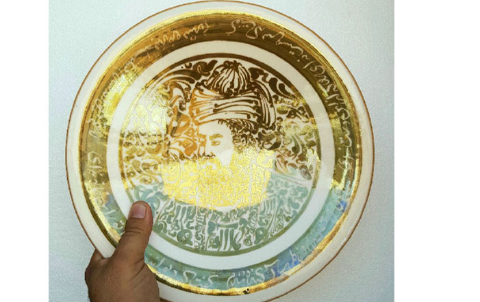 تم تقديم مجموعة "الشعر والشاعر" للدكتور عباس أكبري ، عضو هيئة التدريس بجامعة كاشان في مانيش بإسبانيا.