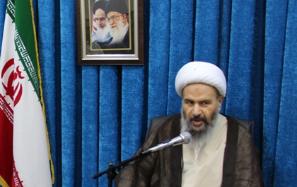 نماینده ولی فقیه امام جمعه کاشان: معرفت الله چراغ راه هدایت بشر