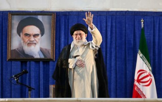 رهبر معظم انقلاب اسلامی اجتماع عظیم مردم حرم امام خمینی(رض):
