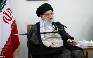 رهبر معظم انقلاب اسلامی دیدار دست‌اندرکاران کنگره بزرگداشت ۵۴۰۰ شهید استان کردستان: