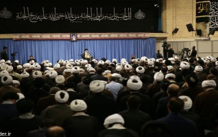 رهبر معظم انقلاب اسلامی تبیین هدف آمریکا مذاکره برای اثبات موفقیت فشار حداکثری پرداختند؛