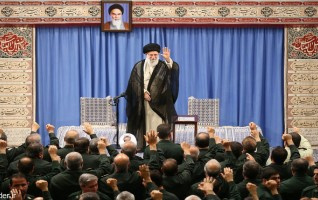 رهبر معظم انقلاب اسلامی دیدار هزاران نفر فرماندهان سپاه: