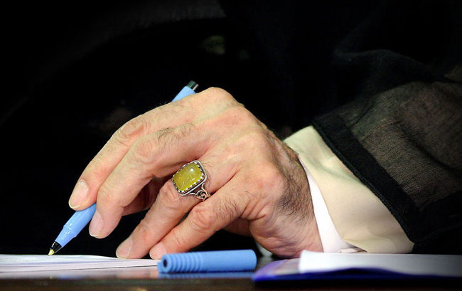 رهبر معظم انقلاب اسلامی درگذشت حجت‌الاسلام والمسلمین فاضلیان تسلیت گفتند