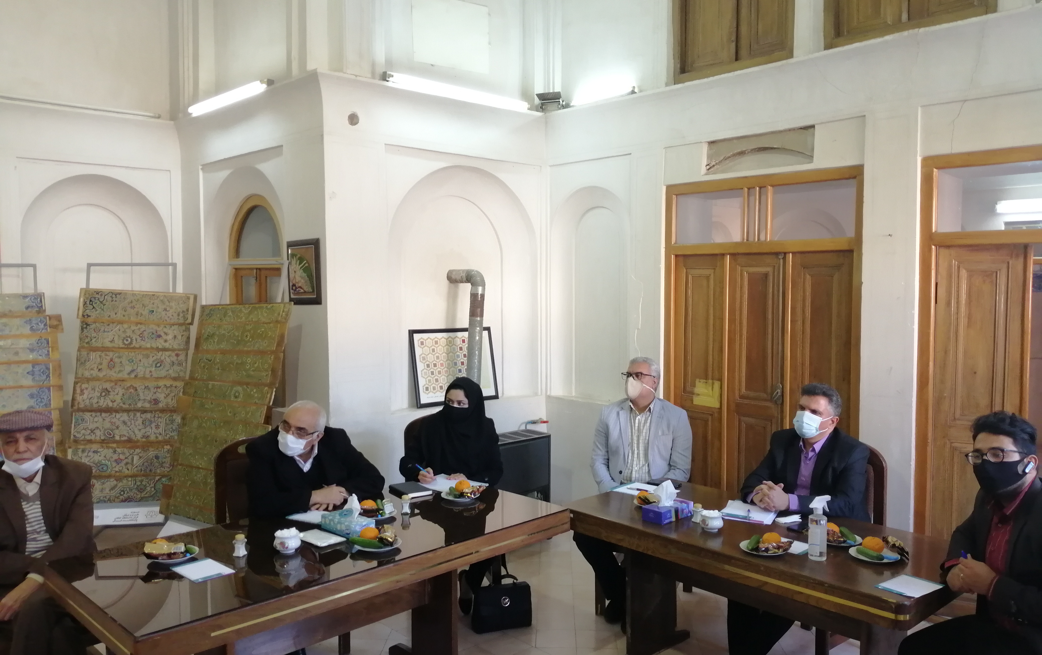 نخستین جلسه هماهنگی تدوین برنامه راهبردی فرش دستباف پژوهشکده فرش ایران برگزار شد