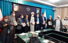 رونمایی کتاب شناختنامه چهل شخصیت قرآنی معاصر اثر عضو هیات علمی دانشگاه کاشان