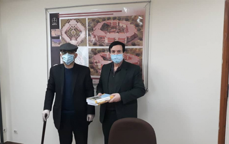 تقدیر رئیس دانشگاه کاشان بنیانگذار شاعا چهره ماندگار آزمایشگاهی کشور