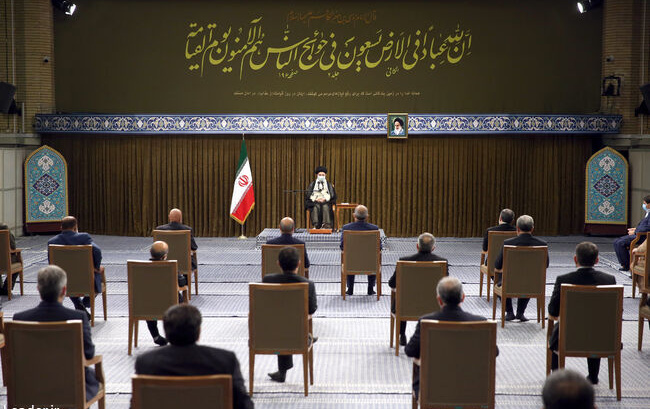 رهبر معظم انقلاب اسلامی دیدار رئیس‌جمهور اعضاء هیئت دولت سیزدهم: