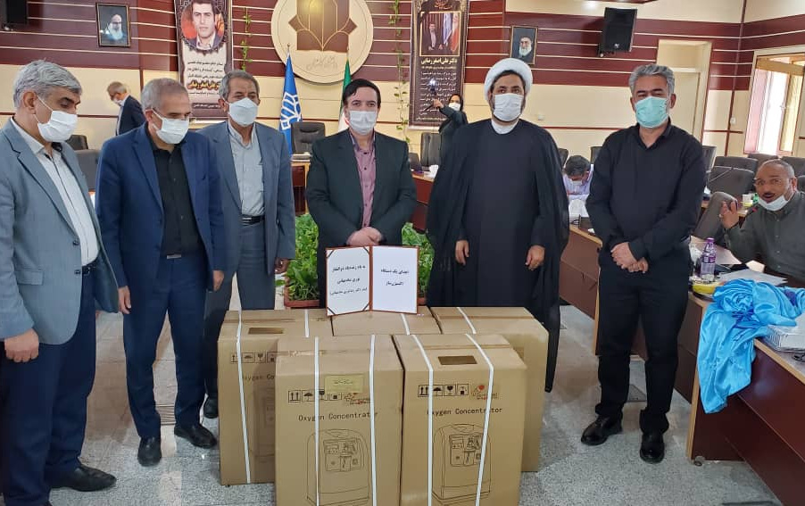 اهدای ۵ دستگاه اکسیژن ساز توسط اعضای هیات علمی دانشگاه کاشان بیماران کرونایی