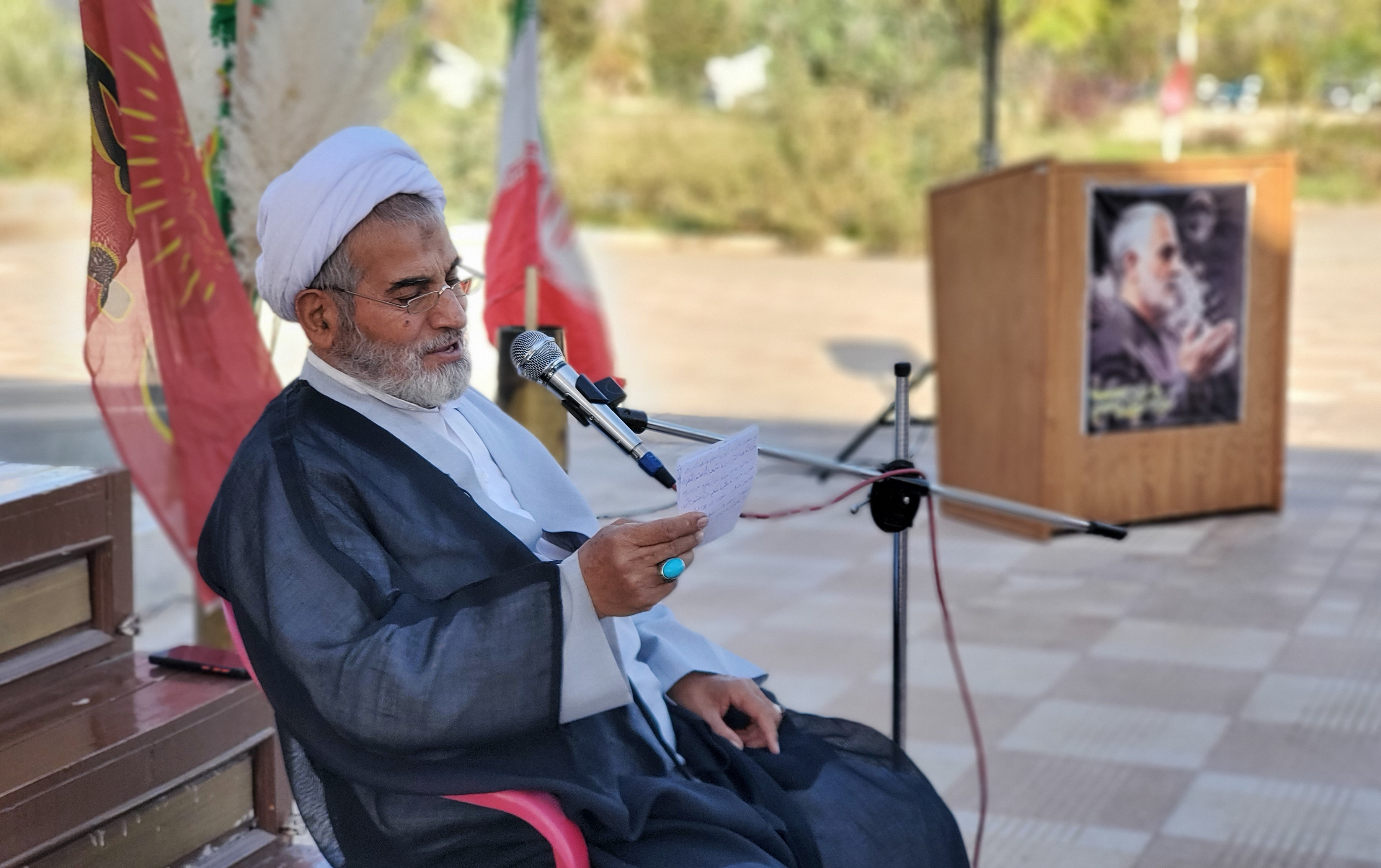 راه سعادت بشر گرو اعتقاد دینداری