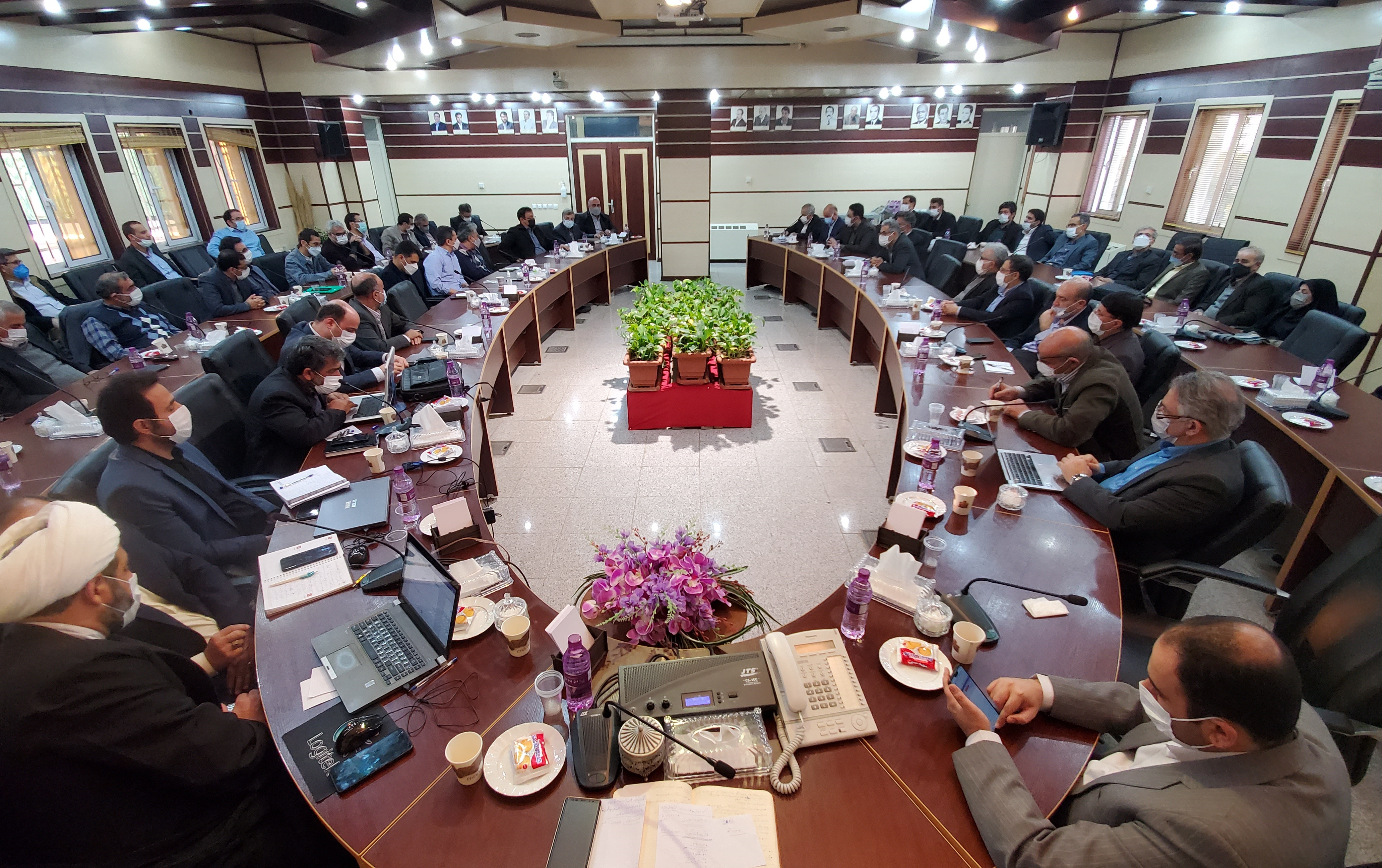نشست شورای دانشگاه موضوع ازسرگیری آموزش حضوری